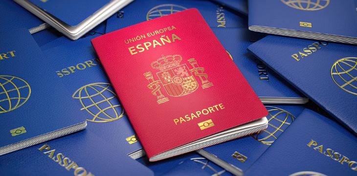 Imagen con el pasaporte de España